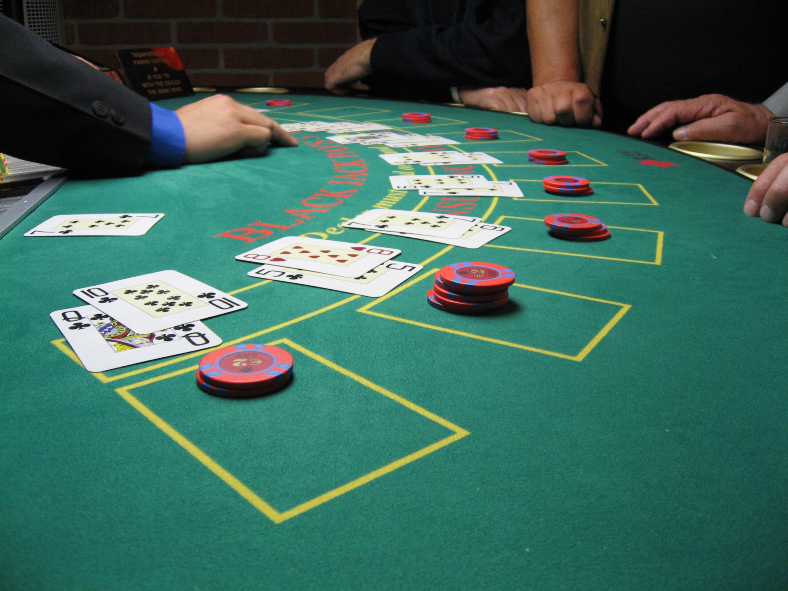 Một số lưu ý khi chơi trò chơi Blackjack trực tuyến